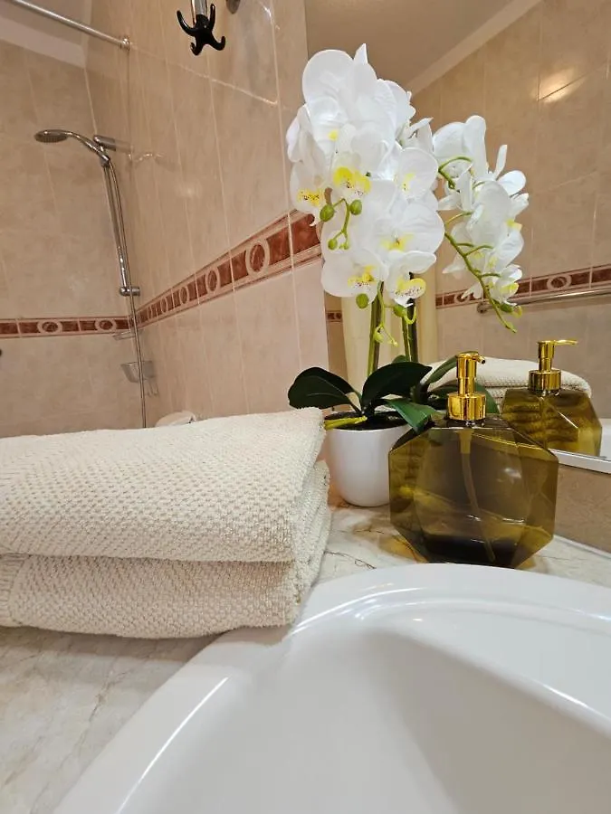 Apartment New Holiday Home Beautiful Sea View With Aircon, Costa Adeje Costa Adeje